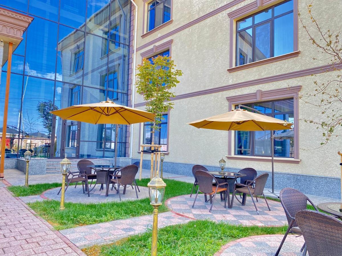 Boutique Hotel Silk Way Turkistan Esterno foto